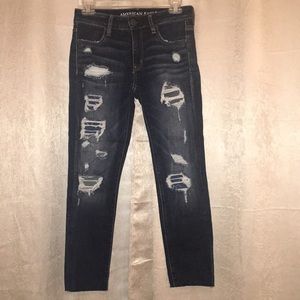 Distressed American Eagle "jegging crop"